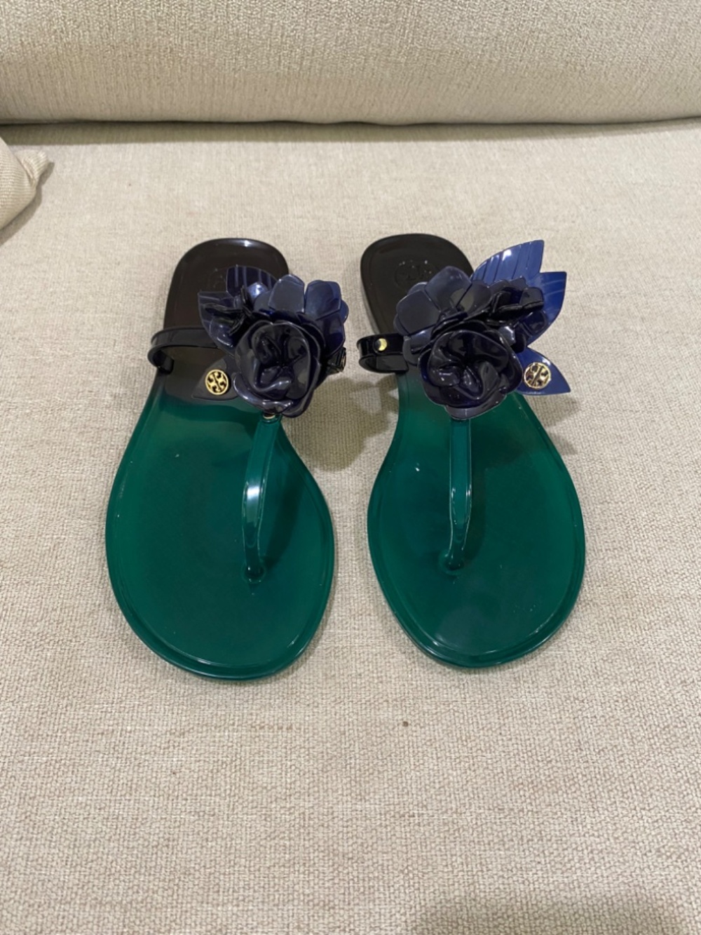 Tory Burch sandals - Picture 2 of 8